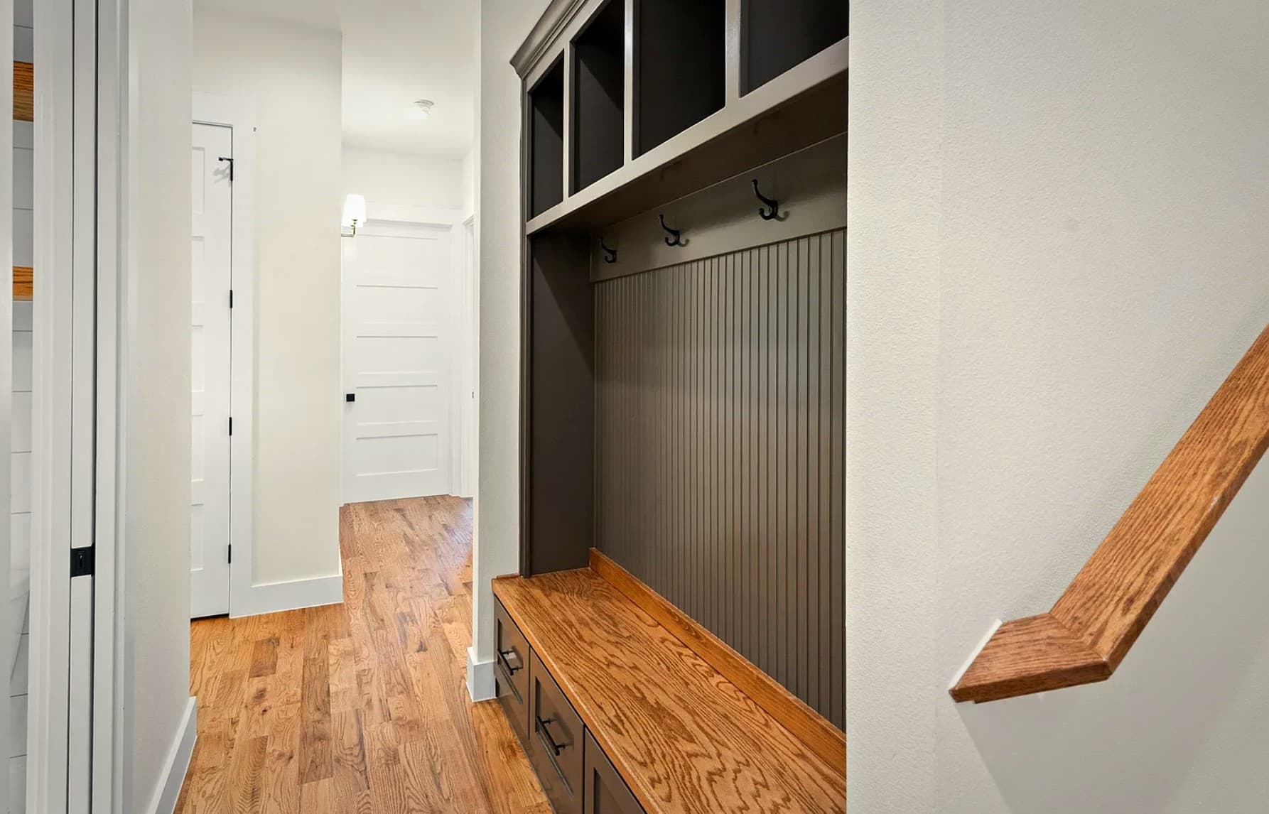 Bear Builders mudroom and hallway built-ins